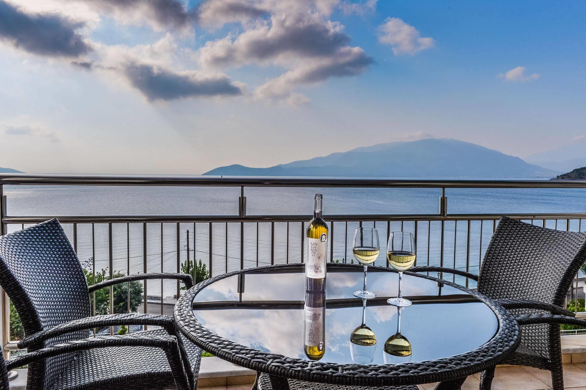 Odyssey Hotel & Spa Agia Efimia Екстериор снимка
